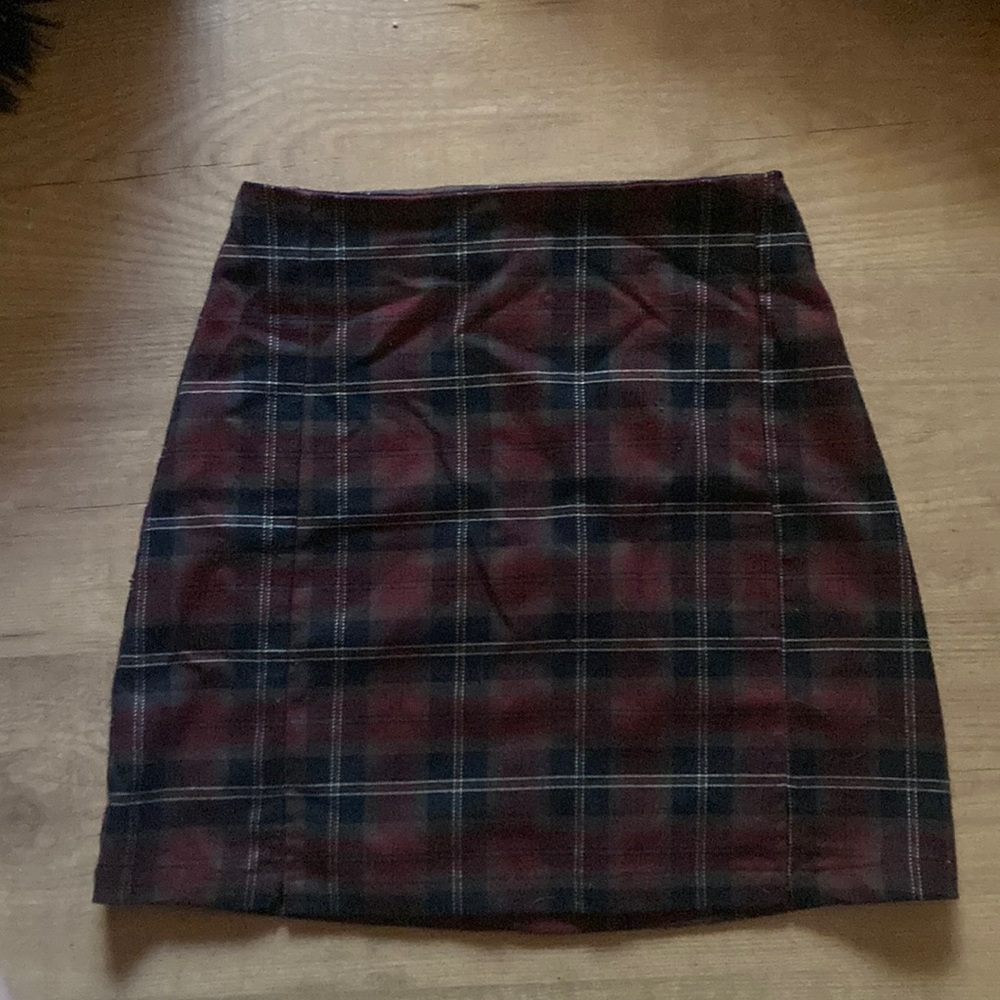 Brandy Melville Burgundy Plaid Fall Skirt